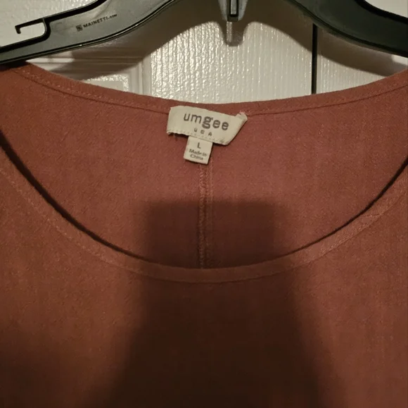 UMGEE BURNT ORANGE, LEOPARD ACCENTS, 3/4 SLEEVE TOP. SIZE MEDIUM - Picture 3 of 6